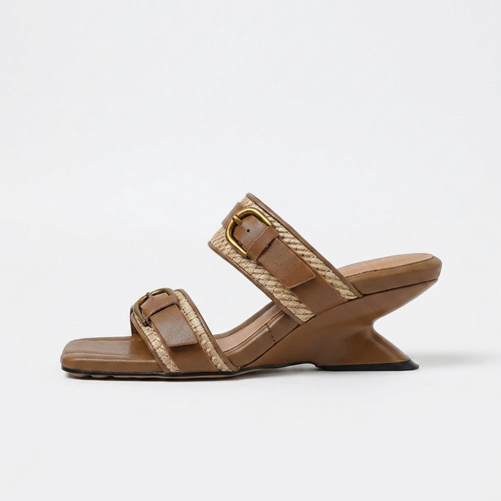 Alvara - Slip-On Wedge — Brown