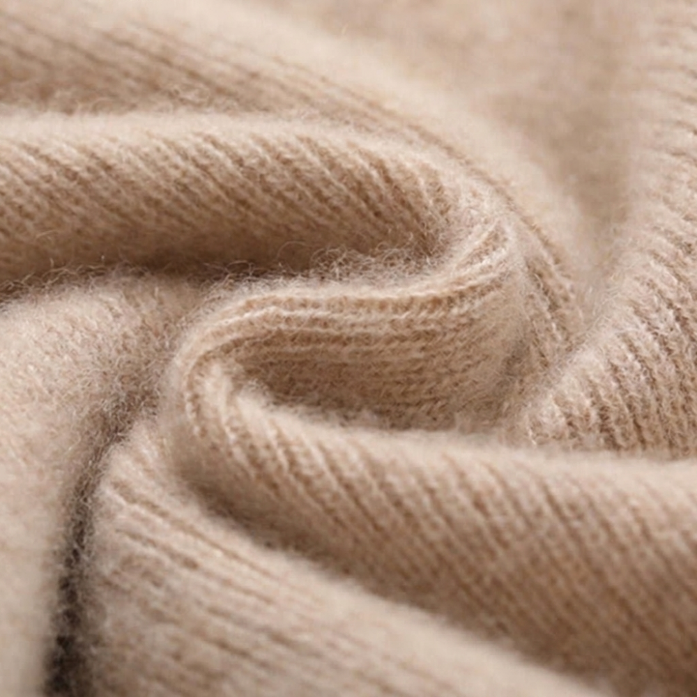 Bloom – Cashmere Turtleneck Sweater